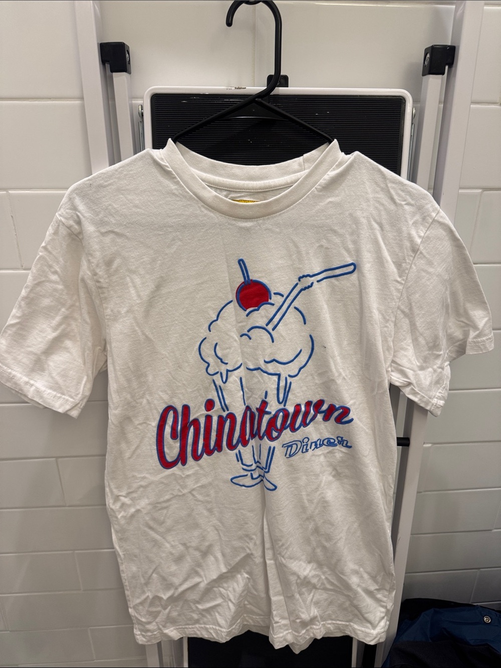 Chinatown vintage white tee